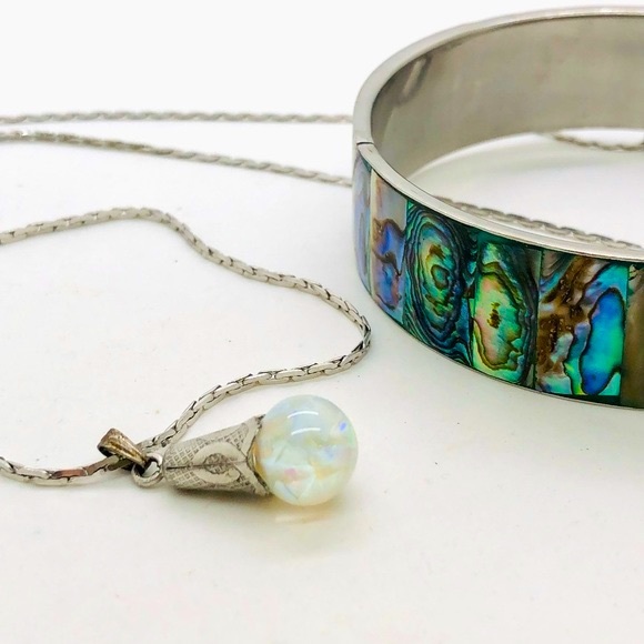 Vintage Abalone Bracelet & Glitter Globe Pendant Necklace - Picture 9 of 15
